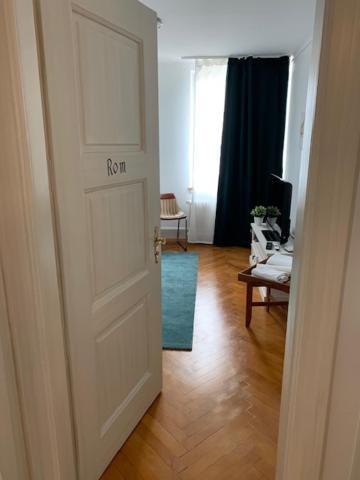 Guest House Dieci allo Zoo Zurich Extérieur photo